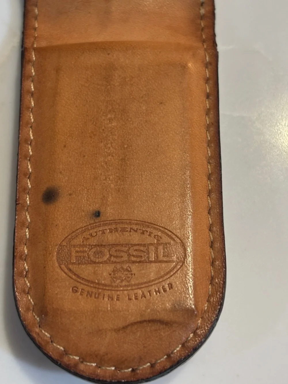 Fossil vintage magnetic